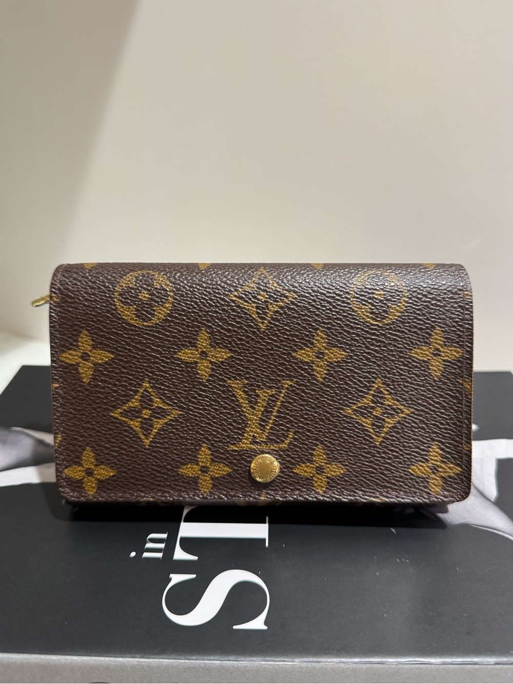 Authentic Louis Vuitton Monogram Compact Zip Bifold Wallet - Vintage
